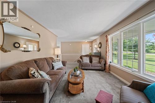 684 Haldimand Rd 70, Jarvis, ON - Indoor Photo Showing Living Room