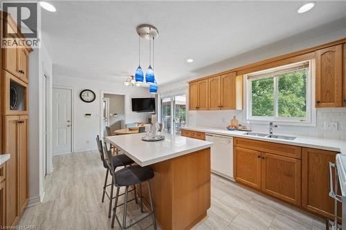 684 Haldimand Rd 70, Jarvis, ON - Indoor Photo Showing Kitchen With Double Sink
