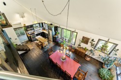 Mezzanine - 