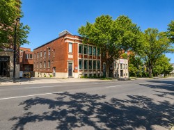 105-2261 Av. Papineau  Montréal (Ville-Marie), QC H2K 4J5
