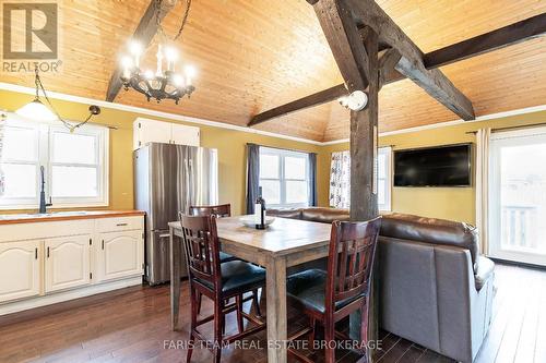 1417 Maple Way, Innisfil, ON - Indoor Photo Showing Dining Room