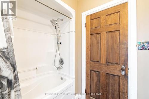 1417 Maple Way, Innisfil, ON - Indoor Photo Showing Bathroom