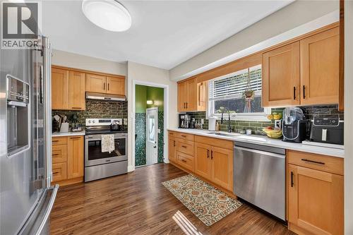 1193 Indian Road North, Sarnia, ON - Indoor Photo Showing Kitchen