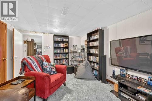 1193 Indian Road North, Sarnia, ON - Indoor