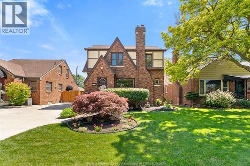 2226 Gladstone Avenue, Windsor, ON - Outdoor