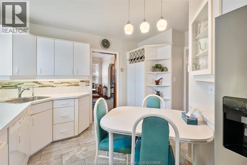 2226 Gladstone Avenue, Windsor, ON - Indoor