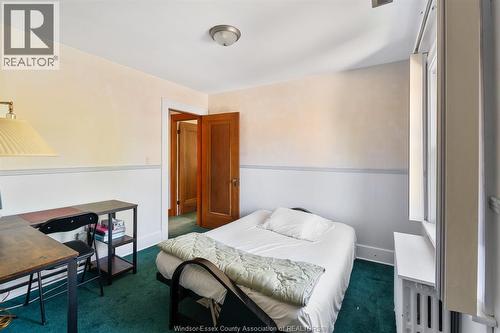 2226 Gladstone Avenue, Windsor, ON - Indoor Photo Showing Bedroom