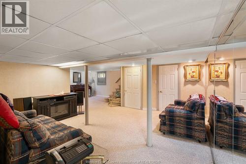 2226 Gladstone Avenue, Windsor, ON - Indoor