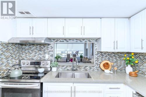 306 - 5785 Yonge Street, Toronto, ON - Indoor Photo Showing Kitchen