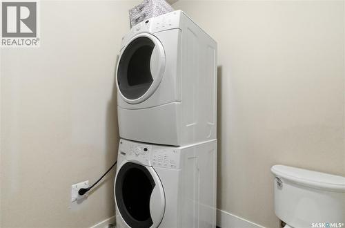 1021 Main Street, Saskatoon, SK - Indoor Photo Showing Laundry Room