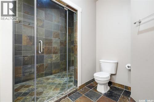 1021 Main Street, Saskatoon, SK - Indoor Photo Showing Bathroom