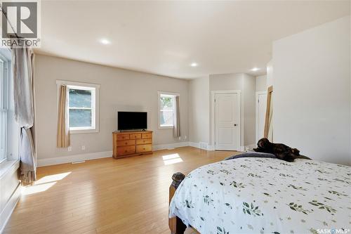1021 Main Street, Saskatoon, SK - Indoor Photo Showing Bedroom