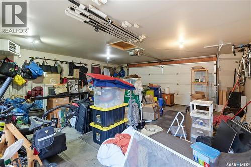 1021 Main Street, Saskatoon, SK - Indoor Photo Showing Garage