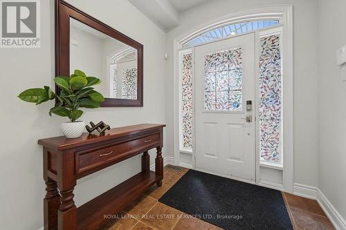 3368 Raspberry Bush Trail, Oakville, ON - Indoor Photo Showing Other Room