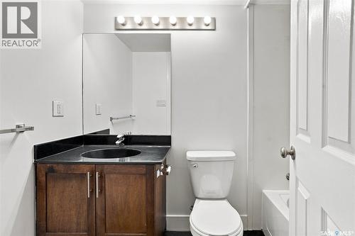 8 104 104Th Street W, Saskatoon, SK - Indoor Photo Showing Bathroom