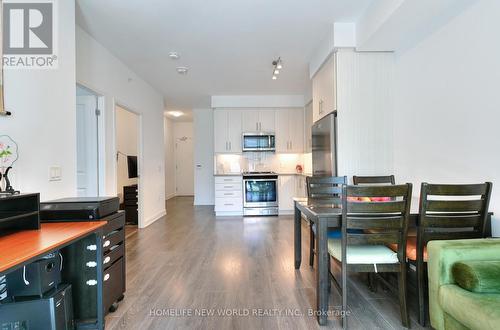811 - 85 Oneida Crescent, Richmond Hill, ON - Indoor