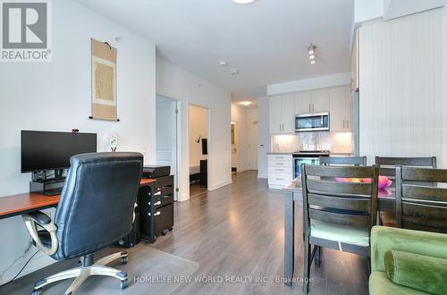 811 - 85 Oneida Crescent, Richmond Hill, ON - Indoor Photo Showing Office