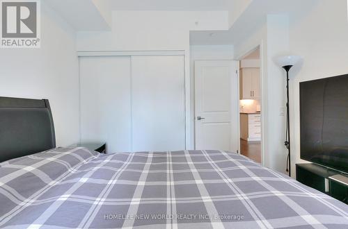 811 - 85 Oneida Crescent, Richmond Hill, ON - Indoor Photo Showing Bedroom
