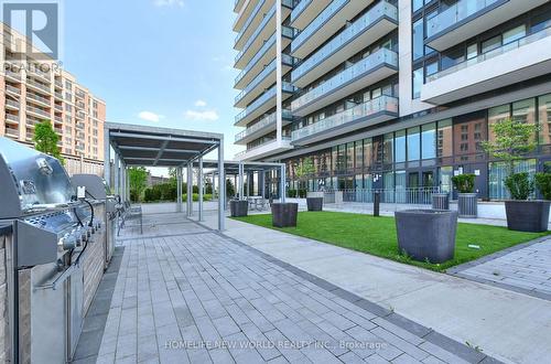 811 - 85 Oneida Crescent, Richmond Hill, ON - Outdoor