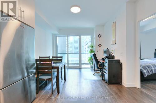 811 - 85 Oneida Crescent, Richmond Hill, ON - Indoor