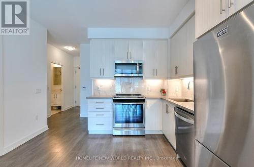 811 - 85 Oneida Crescent, Richmond Hill, ON - Indoor Photo Showing Kitchen With Stainless Steel Kitchen With Upgraded Kitchen