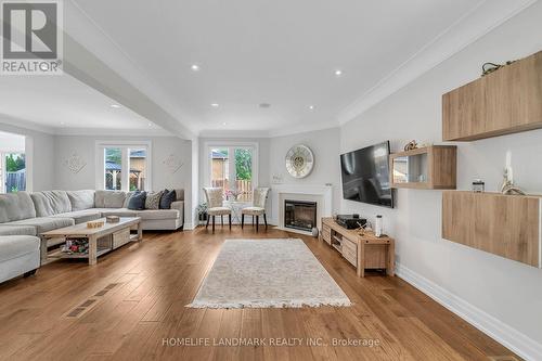 36 Coldstream Crescent, Richmond Hill, ON - Indoor Photo Showing Living Room With Fireplace