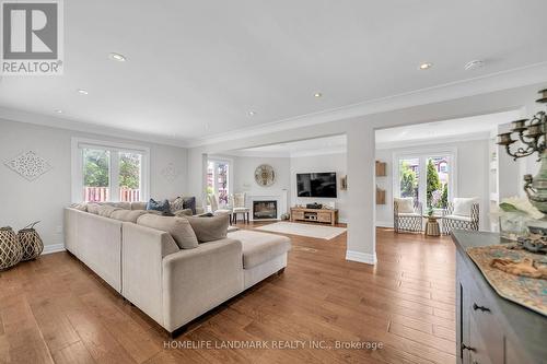 36 Coldstream Crescent, Richmond Hill, ON - Indoor Photo Showing Living Room With Fireplace