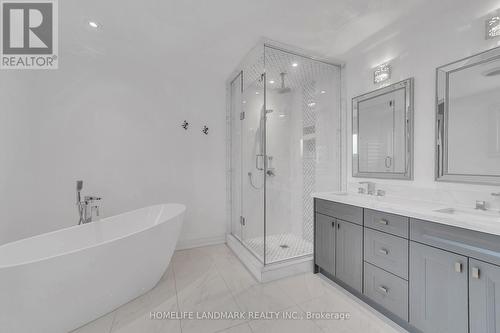 36 Coldstream Crescent, Richmond Hill, ON - Indoor Photo Showing Bathroom