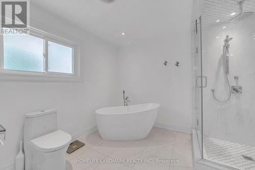 36 Coldstream Crescent, Richmond Hill, ON - Indoor Photo Showing Bathroom