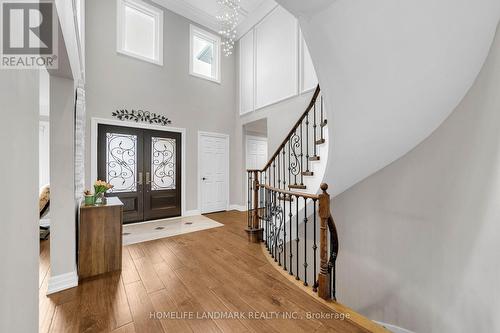 36 Coldstream Crescent, Richmond Hill, ON - Indoor Photo Showing Other Room