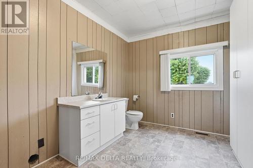 main level - 4019 County Rd. 9 Road, The Nation, ON - Indoor Photo Showing Bathroom