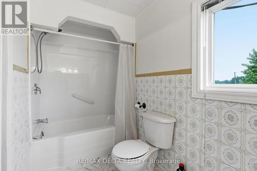 2nd level - 4019 County Rd. 9 Road, The Nation, ON - Indoor Photo Showing Bathroom