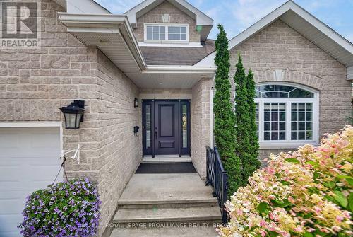 995 Granite Court, Kingston (East Gardiners Rd), ON - Outdoor