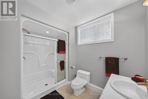 995 Granite Court, Kingston (East Gardiners Rd), ON - Indoor Photo Showing Bathroom