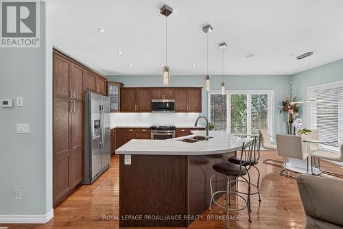 995 Granite Court, Kingston (East Gardiners Rd), ON - Indoor Photo Showing Kitchen With Double Sink With Upgraded Kitchen