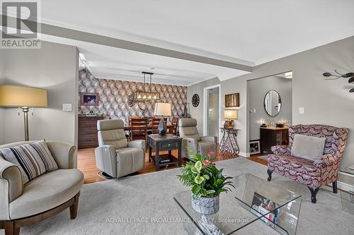 living room view to dining room - 25 Country Club Place, Brockville, ON - Indoor Photo Showing Living Room