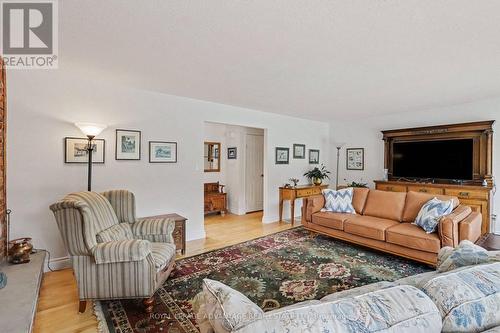 597 Christie Lake Road, Tay Valley, ON - Indoor Photo Showing Living Room