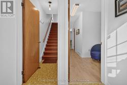 FOYER - 