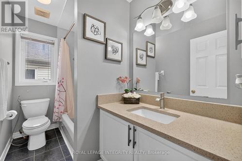 Main bath - 29 Nortoba Crescent, Ottawa, ON - Indoor Photo Showing Bathroom