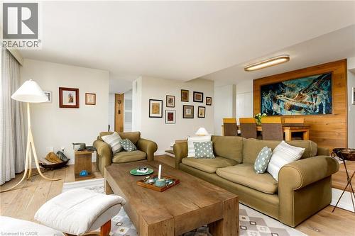 2180 Marine Drive Unit# 1401, Oakville, ON - Indoor Photo Showing Living Room