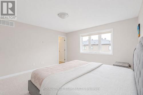 2004 Caltra Crescent, Ottawa, ON - Indoor Photo Showing Bedroom