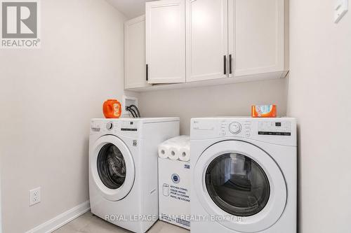 2004 Caltra Crescent, Ottawa, ON - Indoor Photo Showing Laundry Room