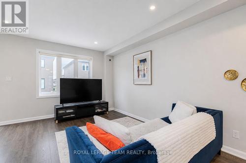 2004 Caltra Crescent, Ottawa, ON - Indoor Photo Showing Other Room