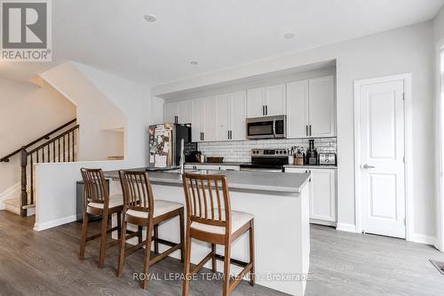 2004 Caltra Crescent, Ottawa, ON - Indoor Photo Showing Kitchen