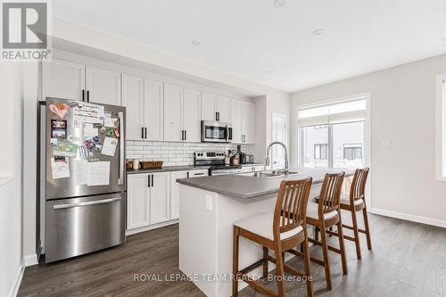 2004 Caltra Crescent, Ottawa, ON - Indoor Photo Showing Kitchen With Stainless Steel Kitchen With Upgraded Kitchen