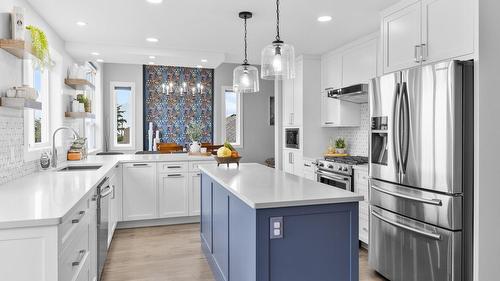 3271 Deer Ridge Court, West Kelowna, BC - Indoor Photo Showing Kitchen With Upgraded Kitchen