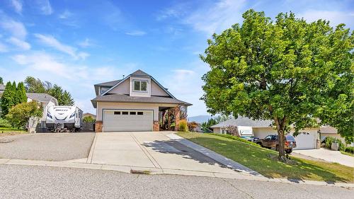 3271 Deer Ridge Court, West Kelowna, BC - Outdoor With Facade