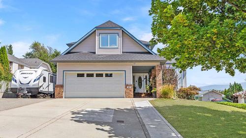 3271 Deer Ridge Court, West Kelowna, BC - Outdoor With Facade