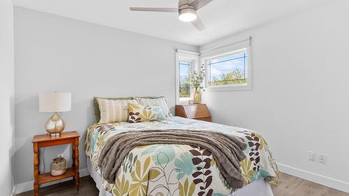 3271 Deer Ridge Court, West Kelowna, BC - Indoor Photo Showing Bedroom