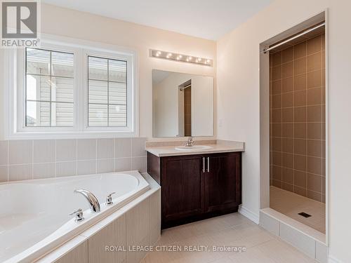 2 Wayne Allison Drive, Georgina, ON - Indoor Photo Showing Bathroom
